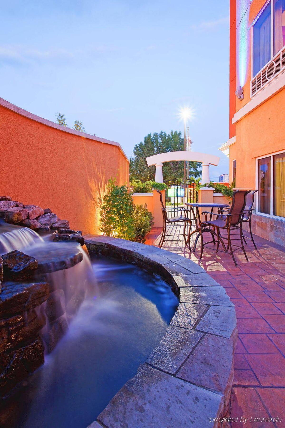Holiday Inn Express Hotel & Suites Chattanooga Downtown By Ihg Exteriör bild
